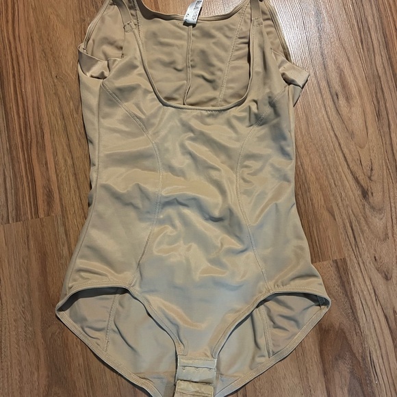 Maidenform Other - Maidenform Beige Bodysuit